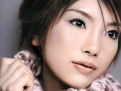 酷夏裸肌美人 18款清爽透明妆容