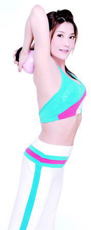 杨丽菁纤体热瑜伽去副乳