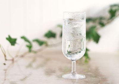 一天4时段喝水不饿狂瘦身