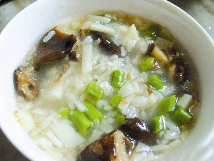 什锦海蛎粥很开胃