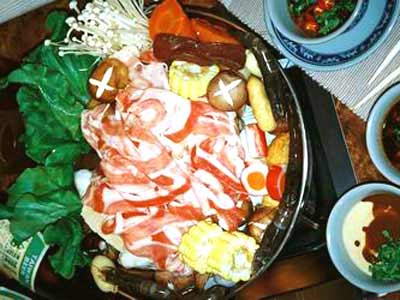 吃火锅前喝点果汁(图)