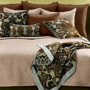 温暖秋冬小小抱枕的大作为(图)