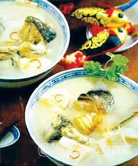 鱼头豆腐汤