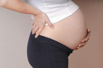 蛋清可助产妇消除妊娠纹(图)