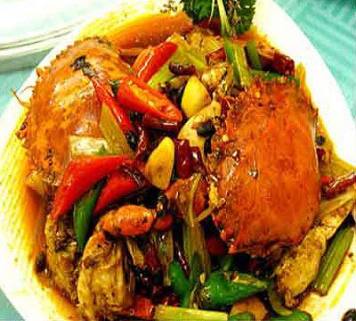 香辣蟹：蟹寒热辣，香得益彰