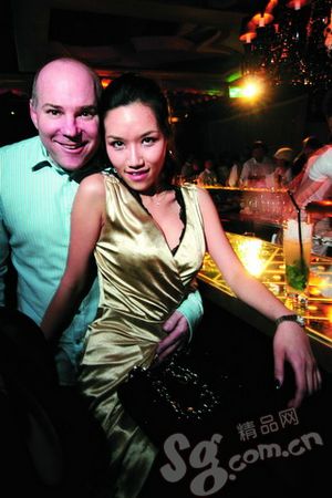  夜访京城“胸”案现场 