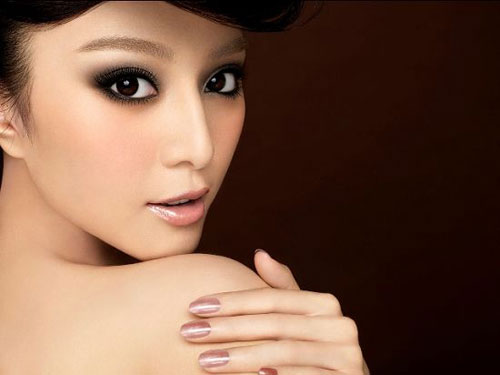 五种面相透露女性复仇心理！