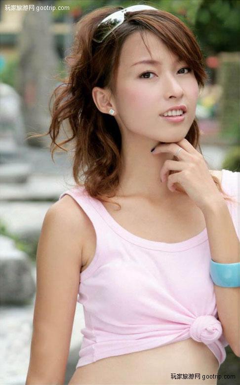 美图：北京公园里晨练的漂亮宝贝