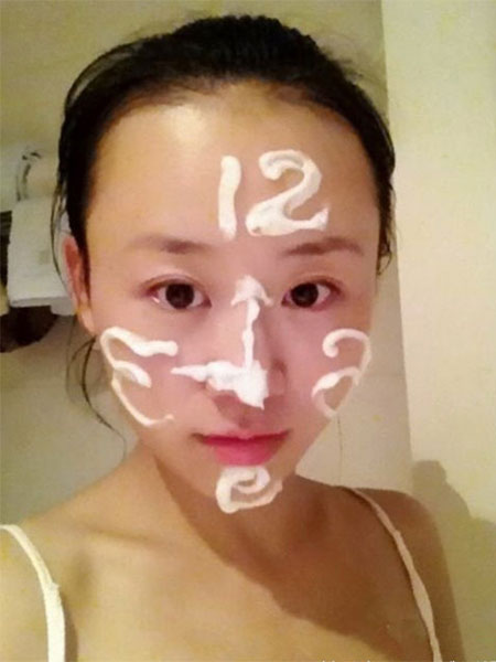 北京美女主播自爆被国家档案局前高官包养四年照片图片