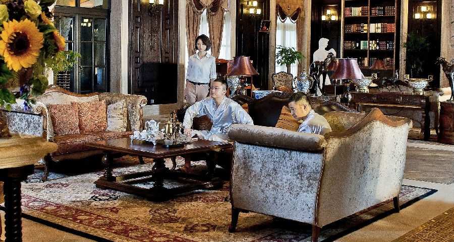 那么，富人区又是如何形成的呢？圈子化的生活方式恐怕是其最主要的原因之一。