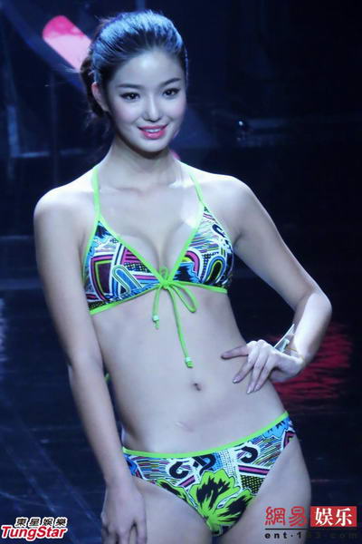 北京16岁女孩欧阳静夺模特之星桂冠