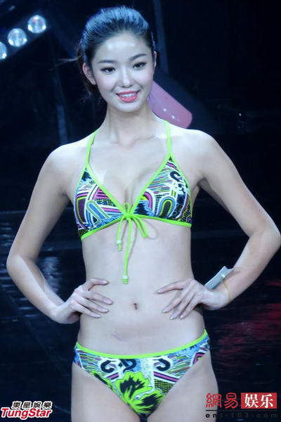 北京16岁女孩欧阳静夺模特之星桂冠