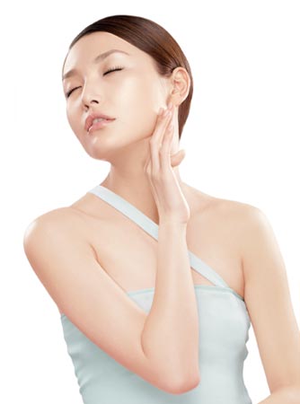 春天美女保湿润肤关键细则