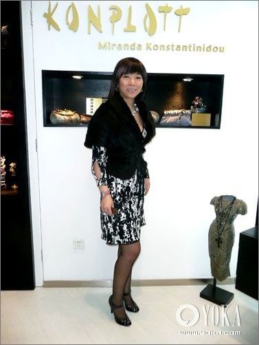 北京街拍MM裙装打扮