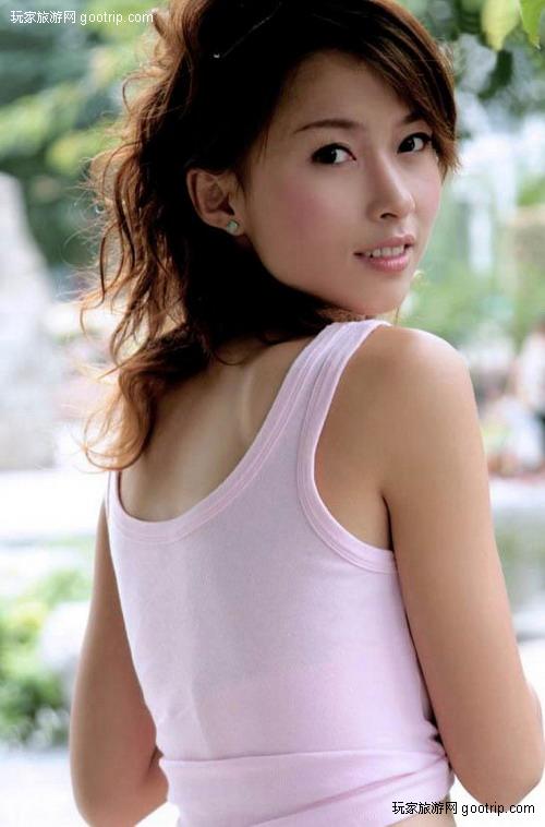 美图：北京公园里晨练的漂亮宝贝