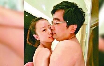 北京美女主播自爆被国家档案局前高官包养四年照片图片