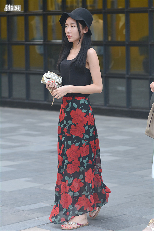 北京多姿多彩的秋装潮女街拍(图)