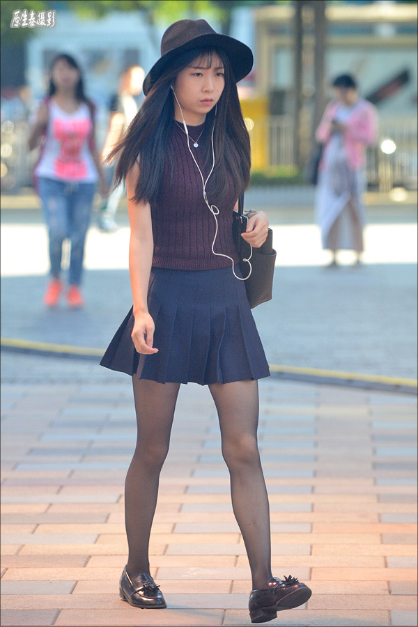 北京多姿多彩的秋装潮女街拍(图)